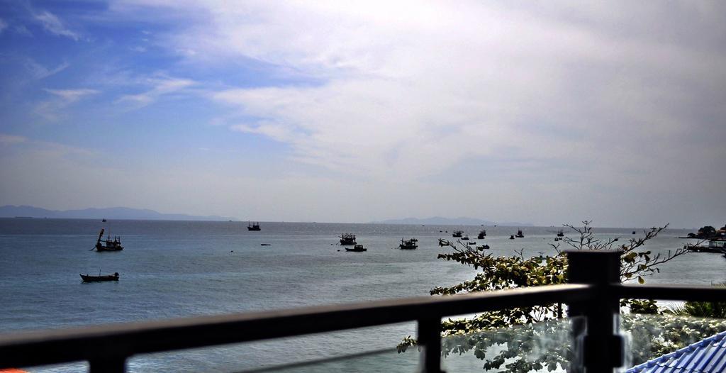 Chill Days @ Koh Larn Hotel Exterior photo